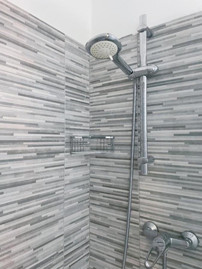 Confortini Rooms Sunday Verona Exterior foto