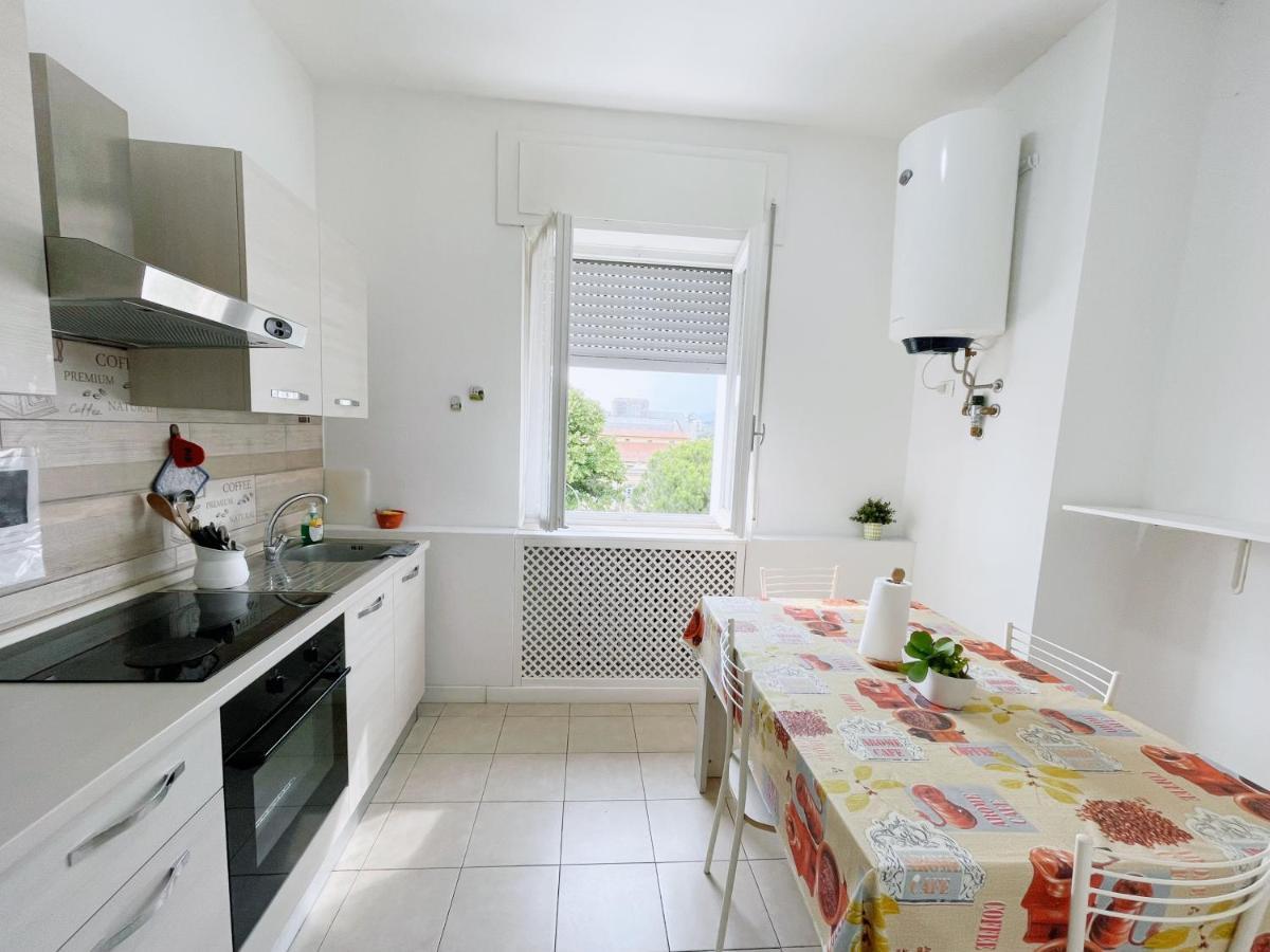 Confortini Rooms Sunday Verona Exterior foto