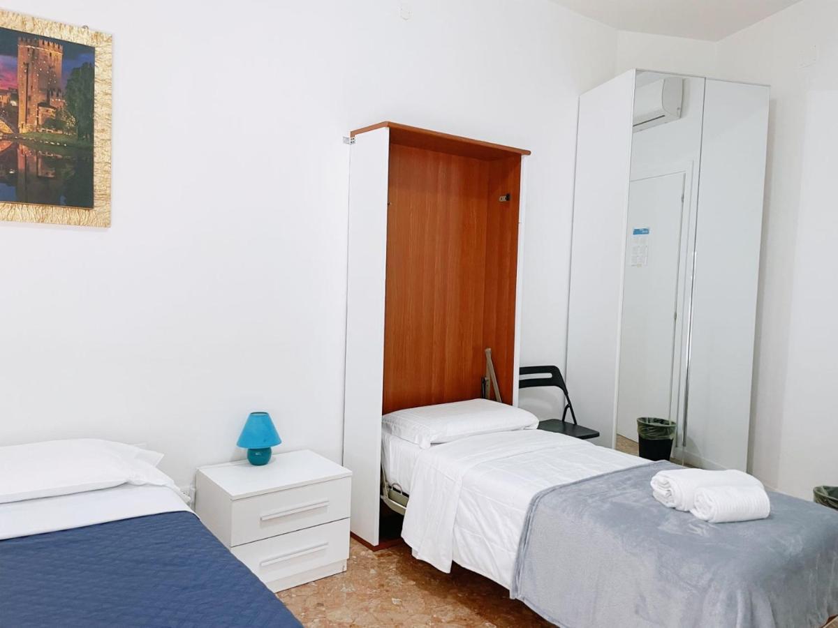 Confortini Rooms Sunday Verona Exterior foto