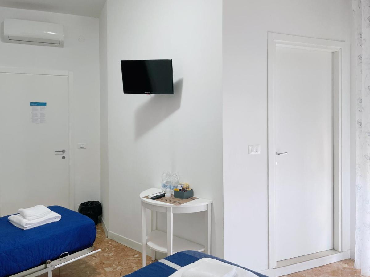 Confortini Rooms Sunday Verona Exterior foto