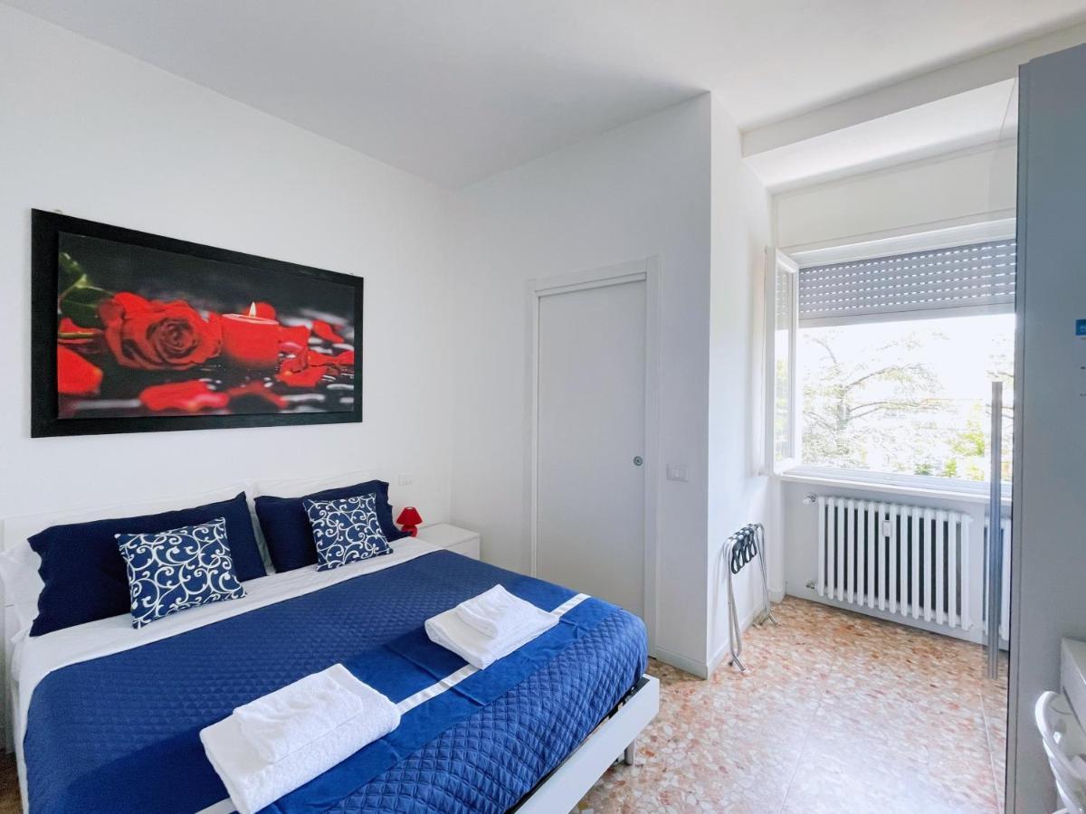 Confortini Rooms Sunday Verona Exterior foto