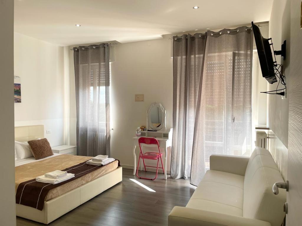 Confortini Rooms Sunday Verona Exterior foto